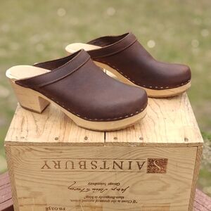 Sandgrens Women’s Brown Leather Clog Mules with Wooden Heel